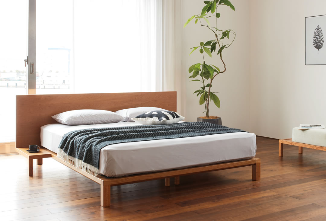 日本ベッド社製 セミダブルベッドフレーム - ベッド